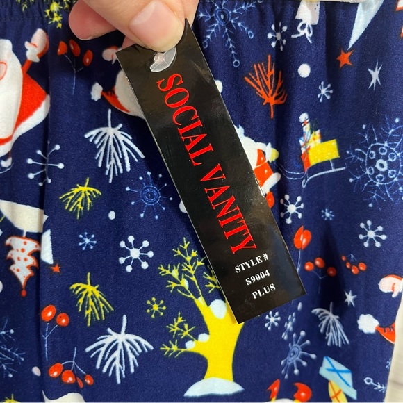 Caren Sport 2X sweater with Plus size Christmas leggings - Picture 9 of 12